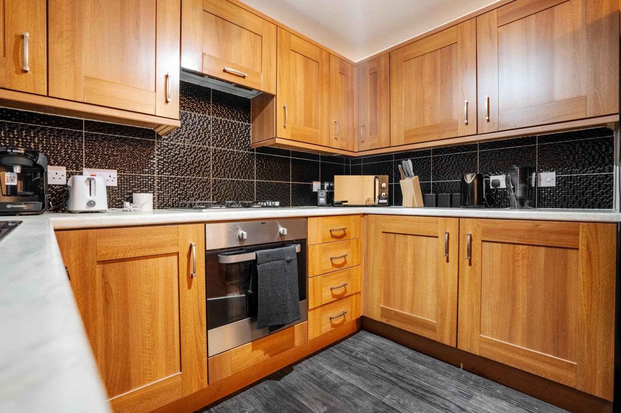 Coop Arena & Etihad - Free Parking - Pool Table Holiday home